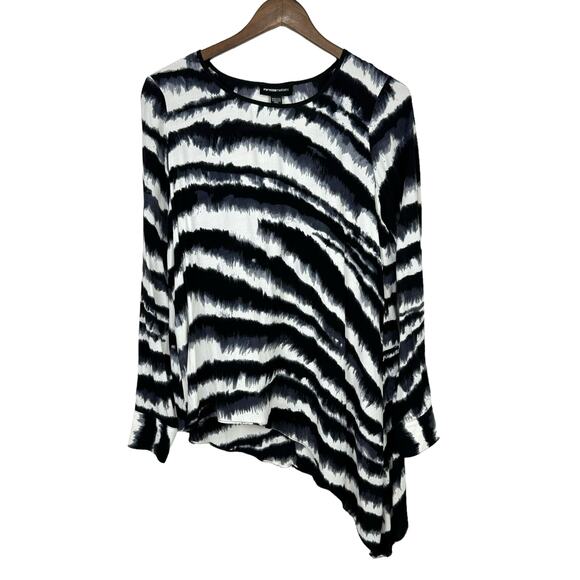 Fifteen Twenty Black & White Watercolor Print Asymmetrical Long Sleeve Blouse - Picture 3 of 10